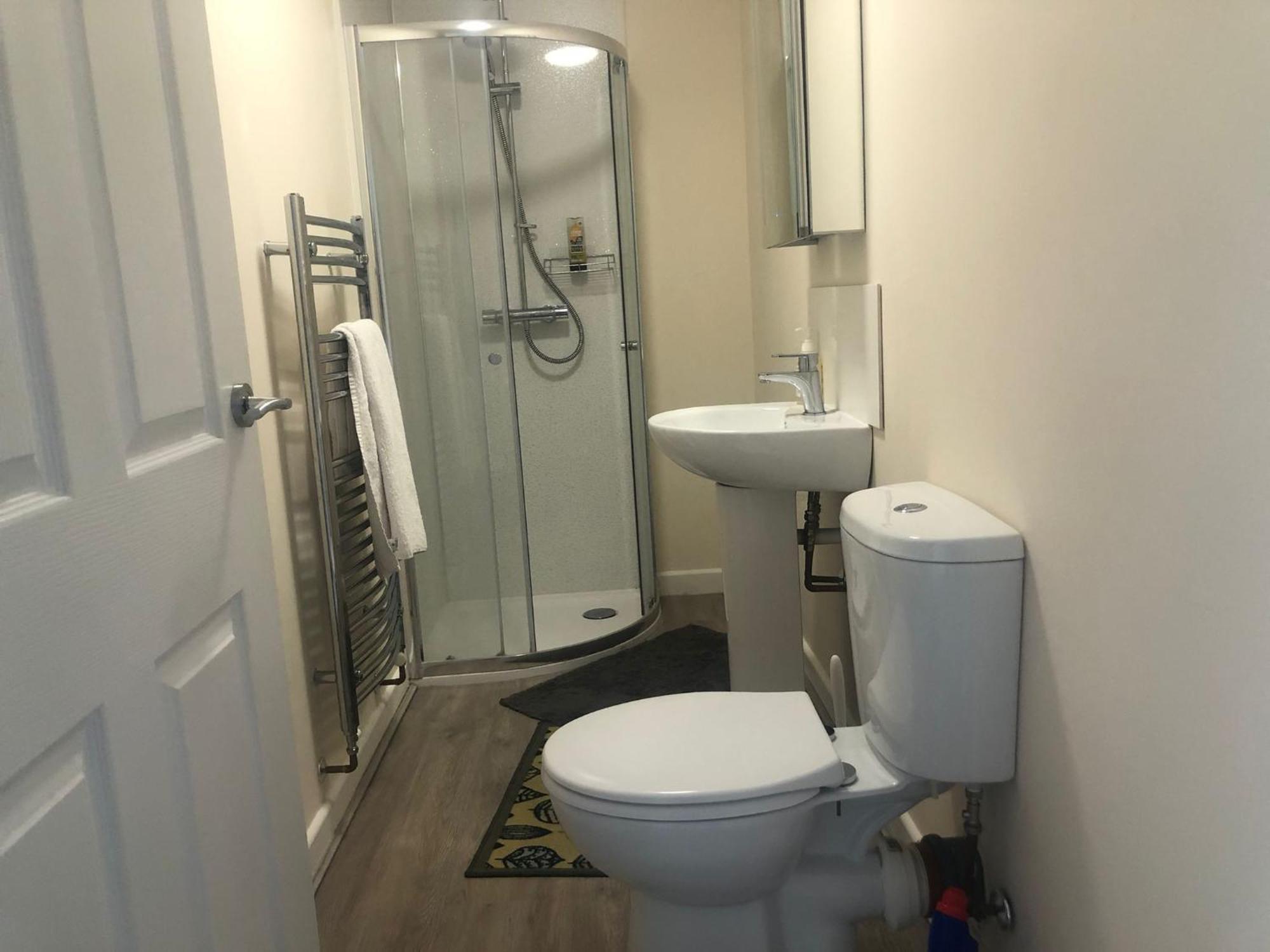 Entire Guest Suite With Gated Property Broad Blunsdon Exteriér fotografie